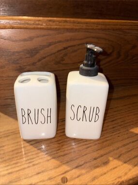 White Ceramic Brush & Scrub Bathroom Set new never used
